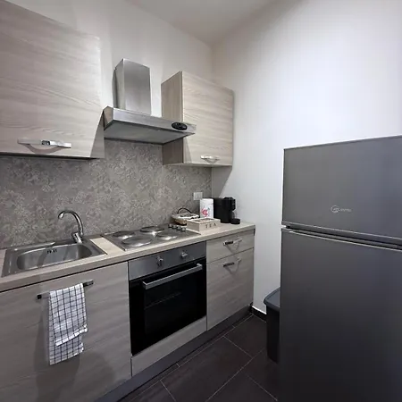 Ra Apartman *