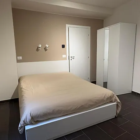 Ra Apartman *