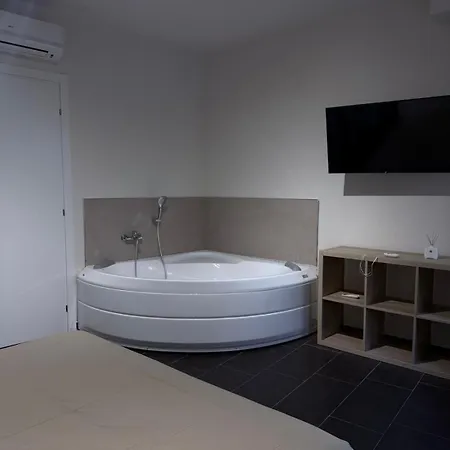 Apartman Ra *