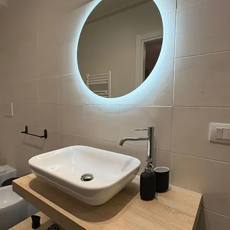 Ra Apartman *