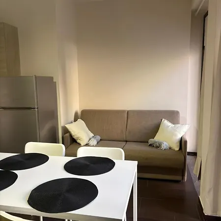 Ra Apartman *
